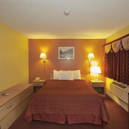 Regency Inn Уиннемакка Экстерьер фото